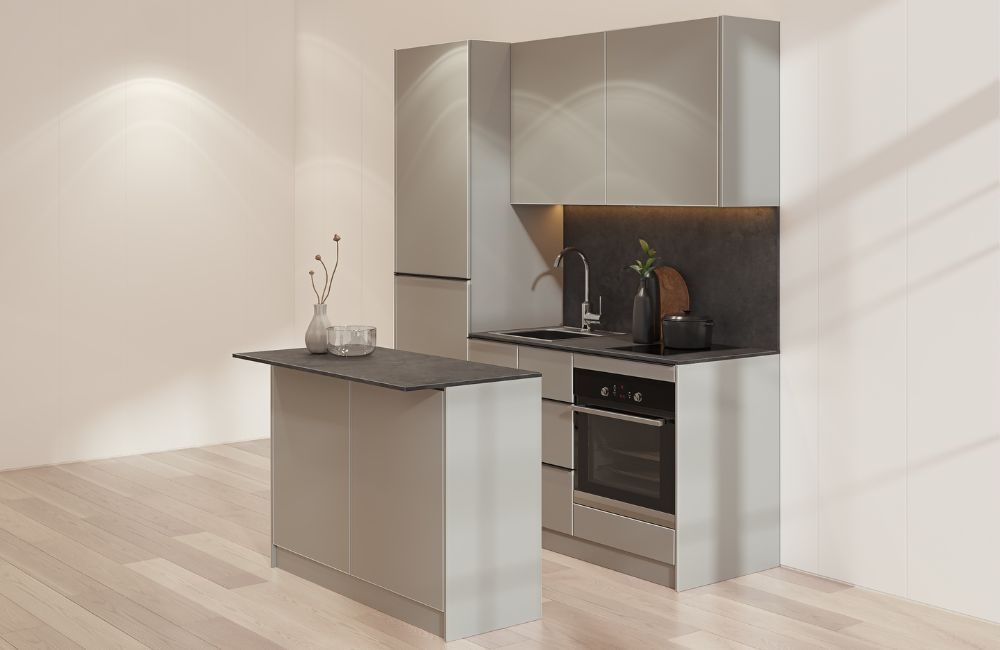 Grått uppgraderat kök+49 900 SEK